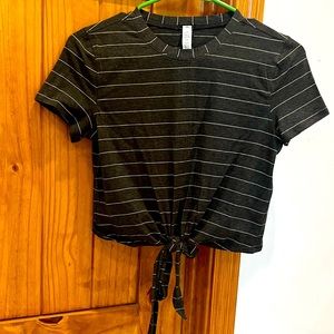 Lululemon Gray and White Striped Crop Top Sz 2